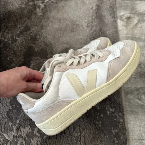 Veja Off-White and Tan Sneakers used need cleaning size 8 - Picture 3 of 8